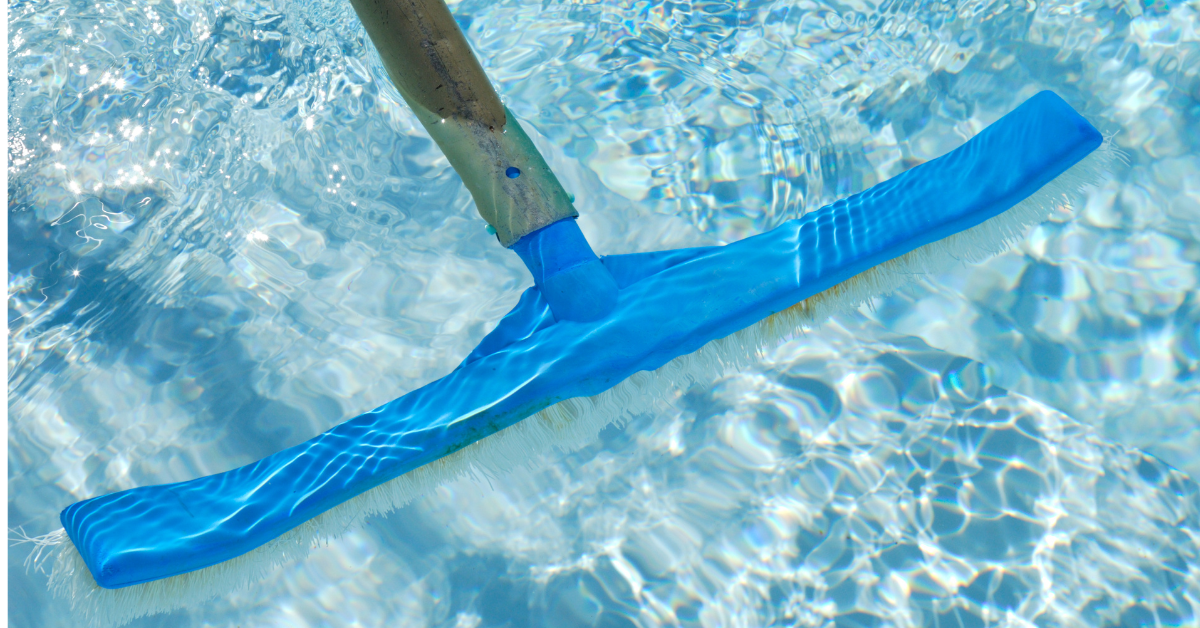 How to Choose the Best Pool Brush for Deep Cleaning and Stain Removal